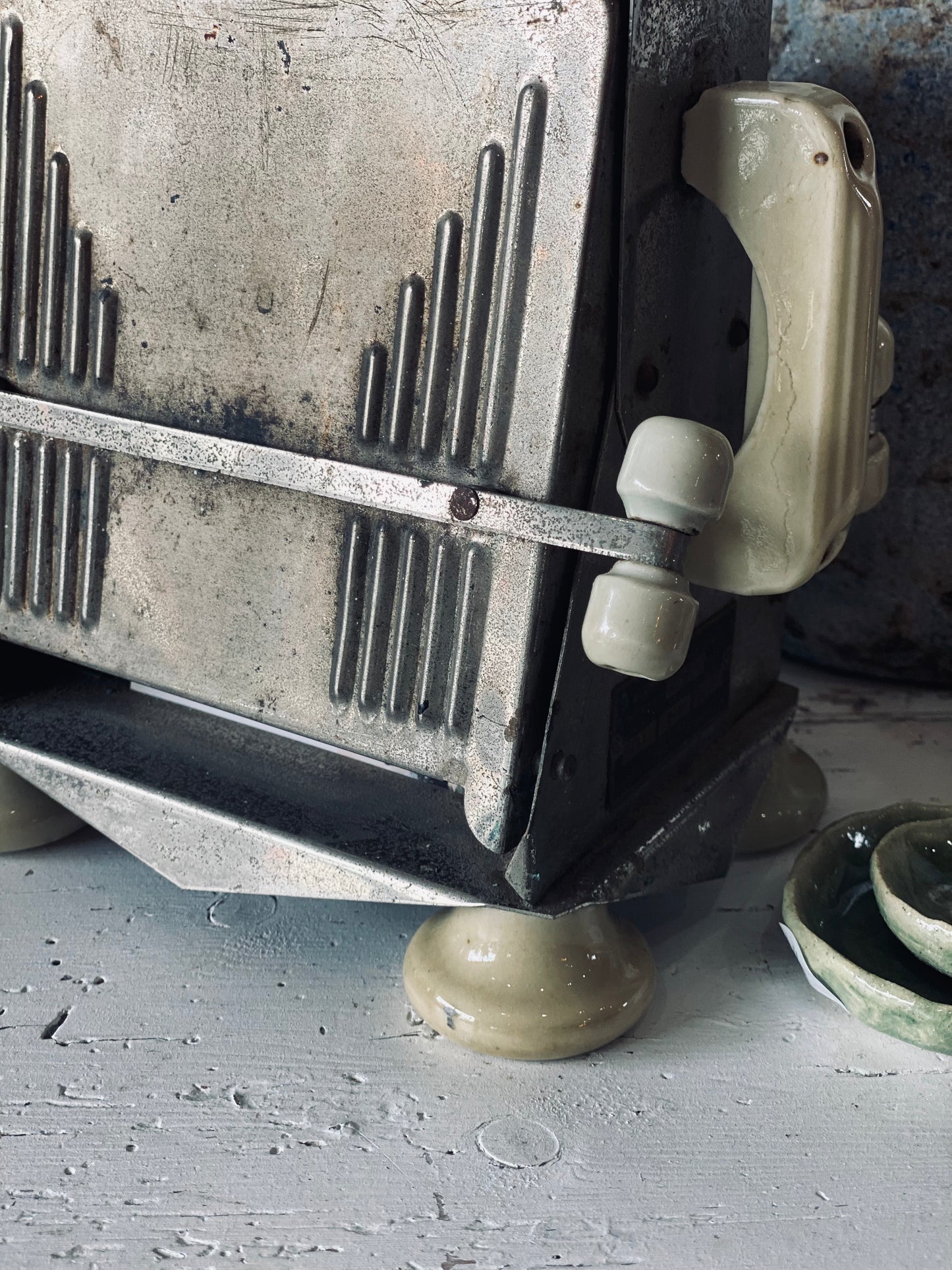 NEW! Beautiful Vintage Toaster